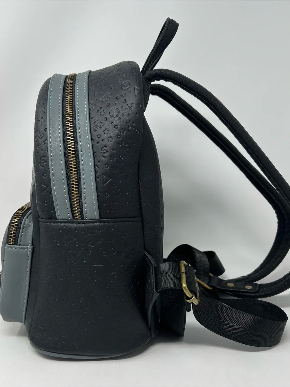 Loungefly Hocus Pocus Chibi Small Backpack - Black/Grey with Gold Accents